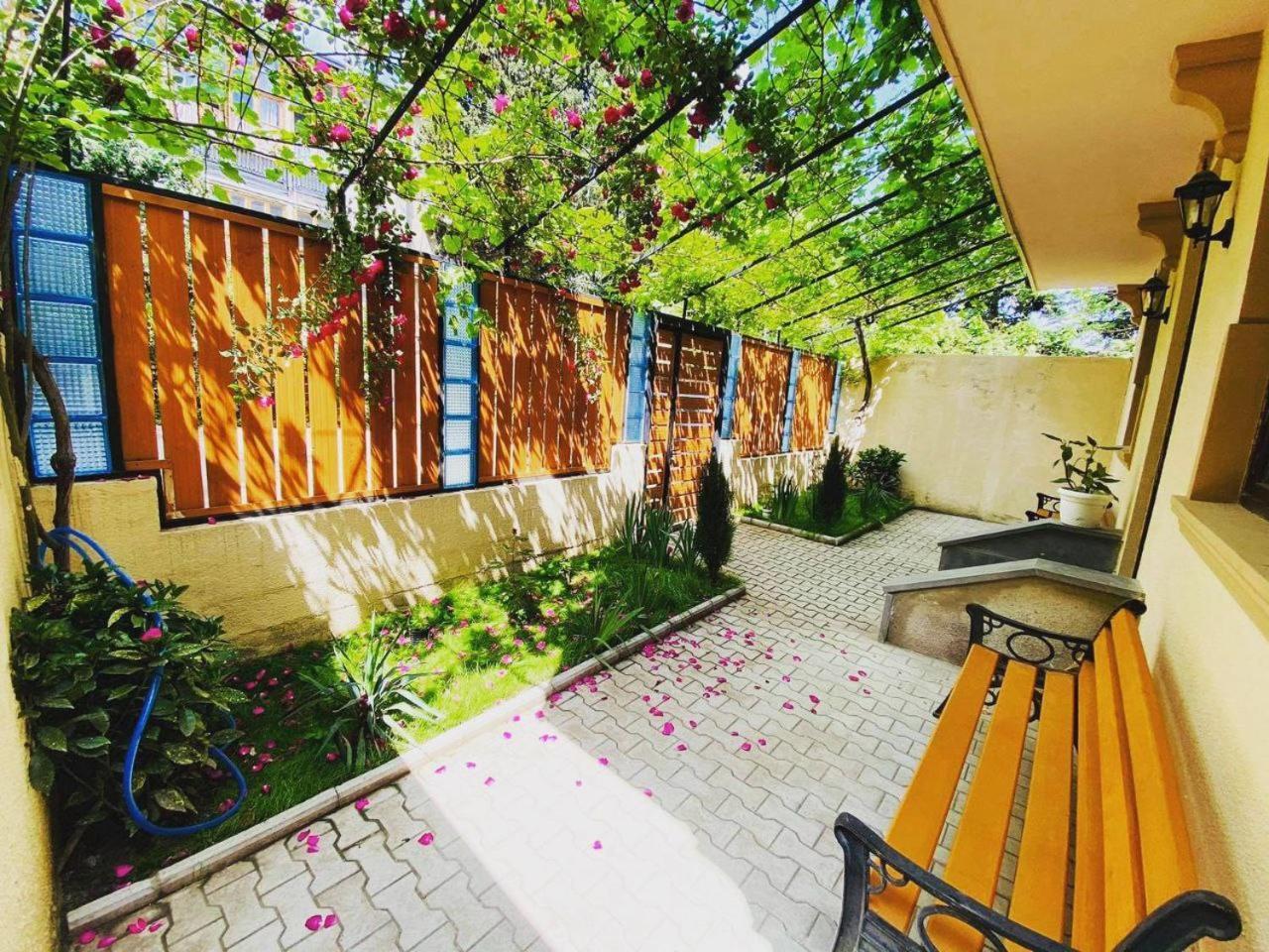 Hotel "Tbilisi Tales" In The Heart Of The Old City Exteriör bild