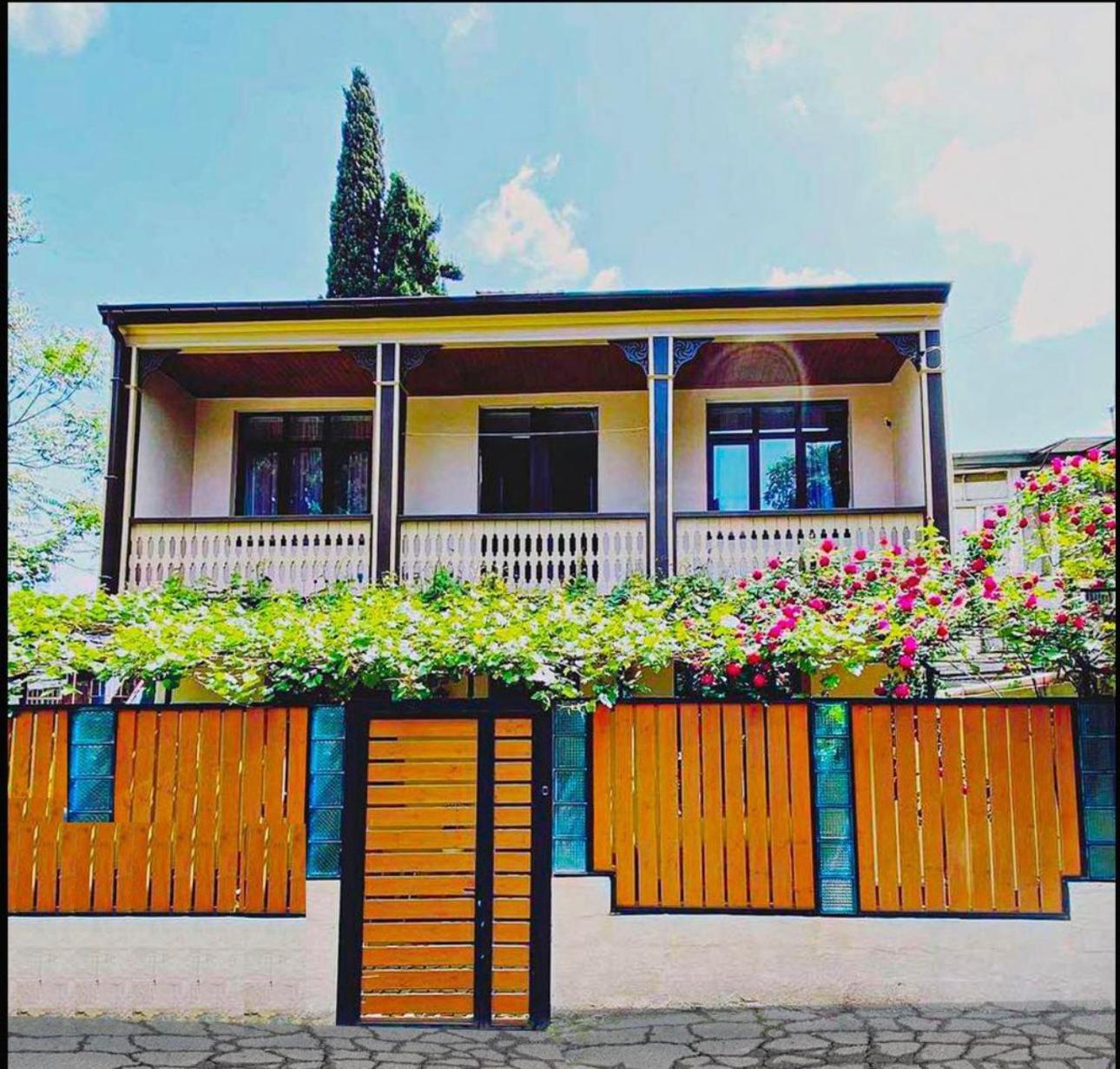 Hotel "Tbilisi Tales" In The Heart Of The Old City Exteriör bild